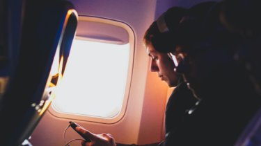 airport passengers reading